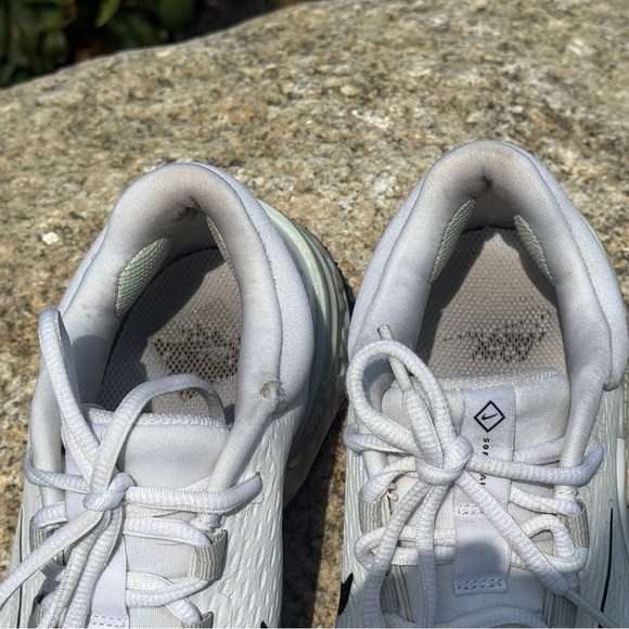 Nike Women's Alpha Huarache Elite 4 Turf Softball Shoes White Size 7 Athletic - Picture 9 of 11